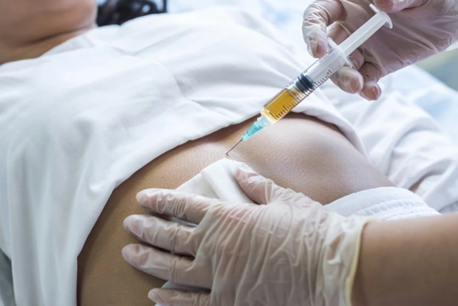 Reducción de grasa abdomen sin cirugía. Intralipoterapia Aqualyx Zaragoza